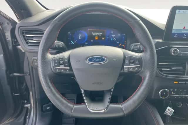 Ford Kuga (2023) thumbnail 17