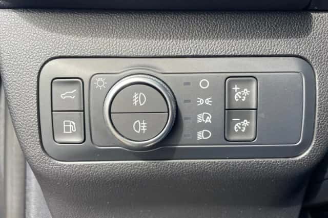 Ford Kuga (2023) thumbnail 25