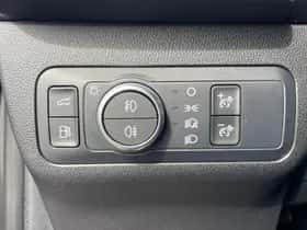 Ford Kuga (2023) thumbnail 25