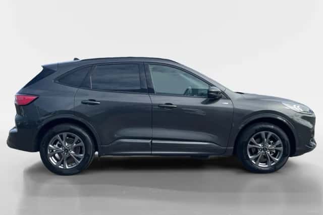 Ford Kuga (2023) thumbnail 4