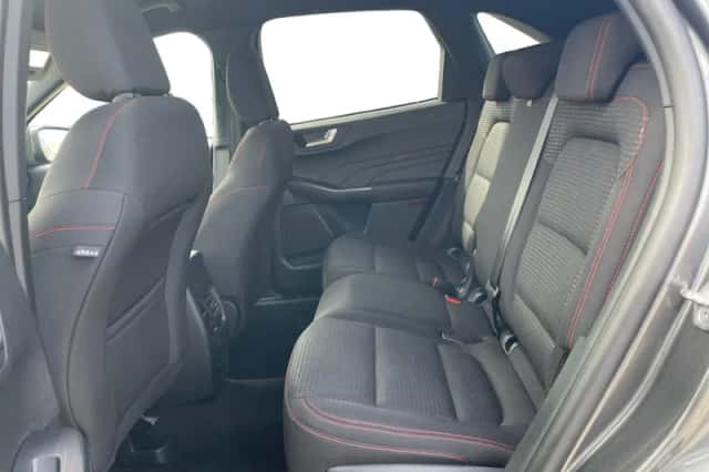 Ford Kuga (2023) thumbnail 6