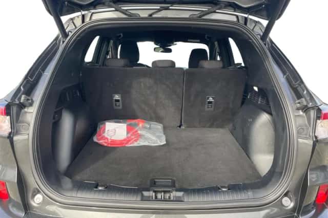 Ford Kuga (2023) thumbnail 10