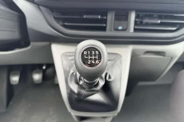 Ford Transit Custom (2024) thumbnail 27
