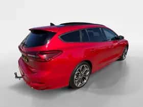 Ford Focus (2022) thumbnail 2
