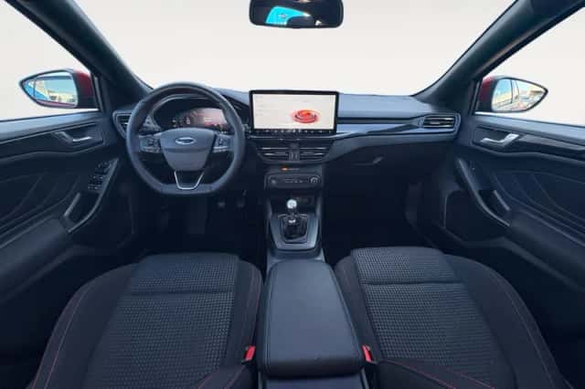Ford Focus (2022) thumbnail 24