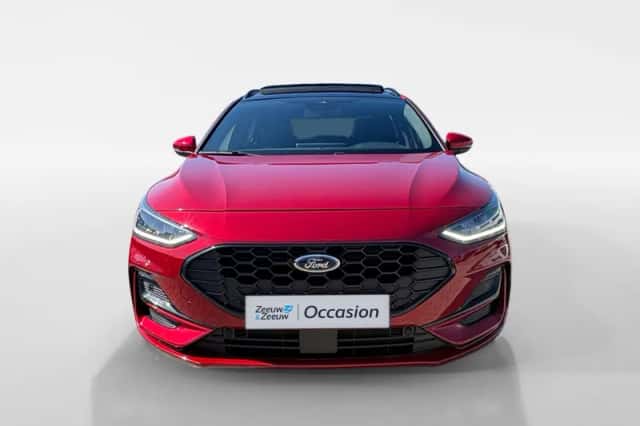 Ford Focus (2022) thumbnail 5