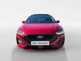 Ford Focus (2022) thumbnail 5