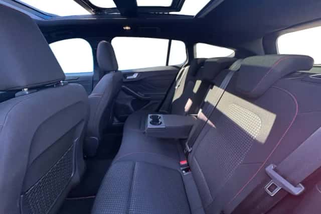 Ford Focus (2022) thumbnail 10
