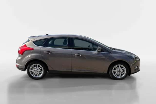 Ford Focus (2014) thumbnail 5