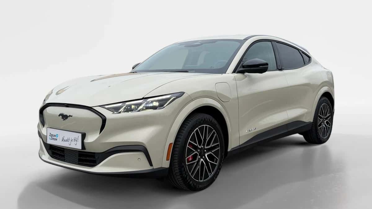 Ford Mustang Mach-E (2026) — foto 1
