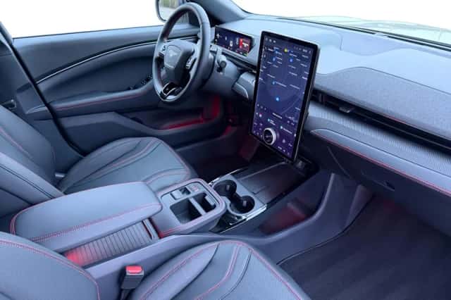 Ford Mustang Mach-E (2026) thumbnail 38