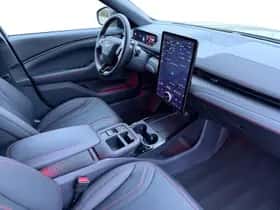 Ford Mustang Mach-E (2026) thumbnail 38
