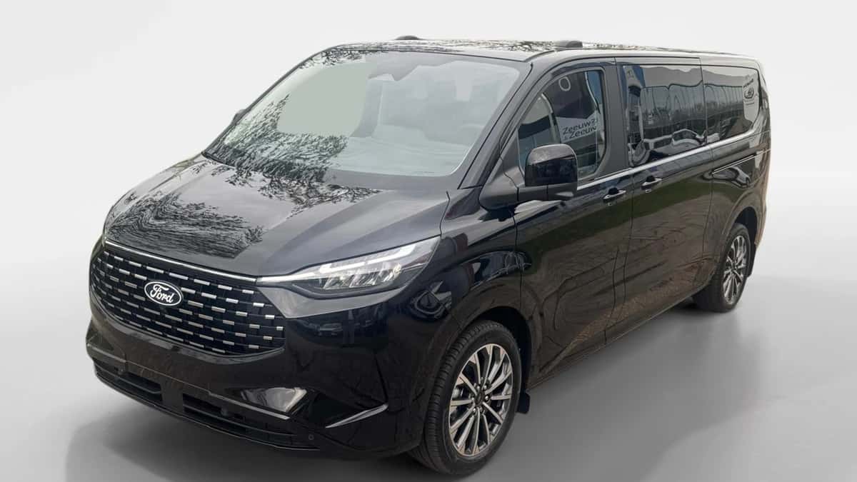 Ford Tourneo Custom (2025) — foto 1