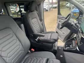 Ford Tourneo Custom (2025) thumbnail 14