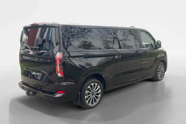 Ford Tourneo Custom (2025) thumbnail 4