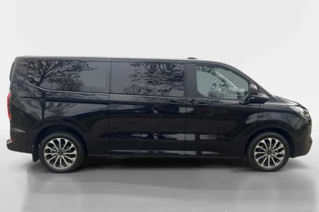 Ford Tourneo Custom (2025) thumbnail 5