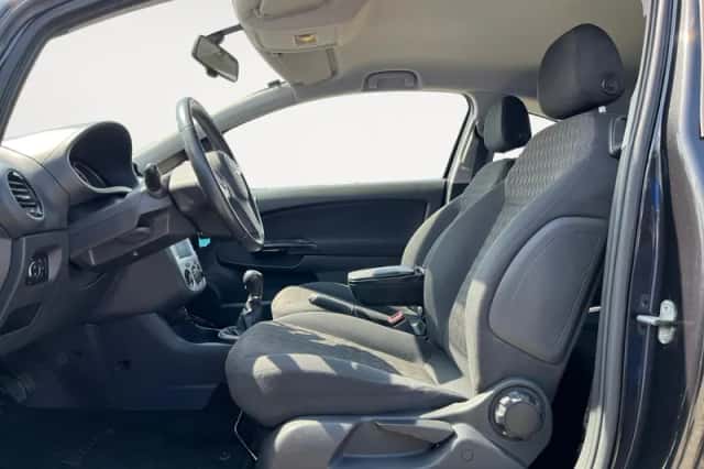 Opel Corsa (2013) thumbnail 11