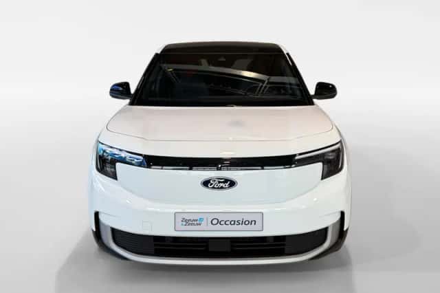 Ford Explorer (2026) thumbnail 5