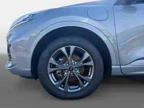 Ford Kuga (2023) thumbnail 7