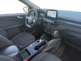 Ford Kuga (2023) thumbnail 9