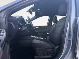 Ford Kuga (2023) thumbnail 10