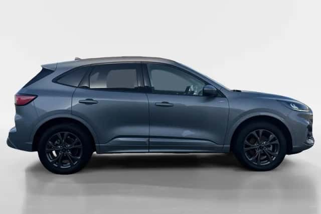 Ford Kuga (2023) thumbnail 4