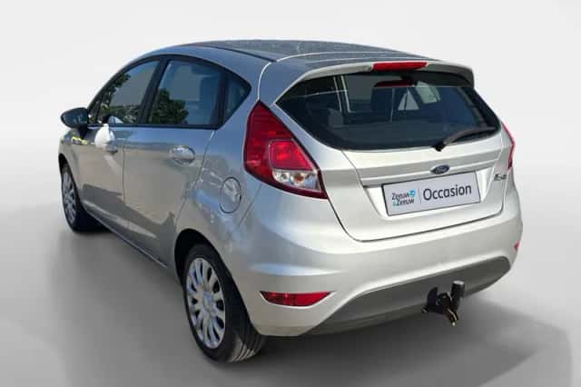 Ford Fiesta (2015) thumbnail 4