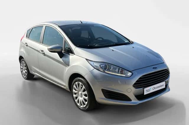 Ford Fiesta (2015) thumbnail 5