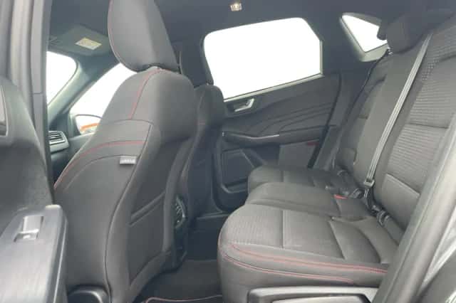 Ford Kuga (2023) thumbnail 12