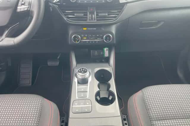Ford Kuga (2023) thumbnail 13