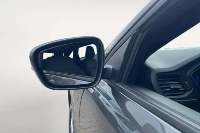 Ford Kuga (2023) thumbnail 14