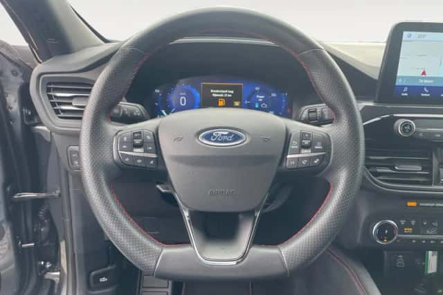Ford Kuga (2023) thumbnail 17