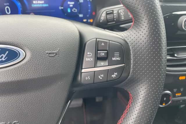 Ford Kuga (2023) thumbnail 19