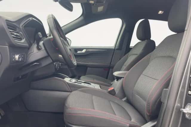 Ford Kuga (2023) thumbnail 8