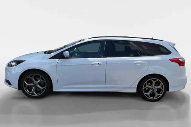 Ford Focus (2013) thumbnail 2