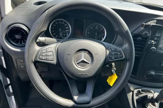 Mercedes-Benz Vito (2021) thumbnail 19