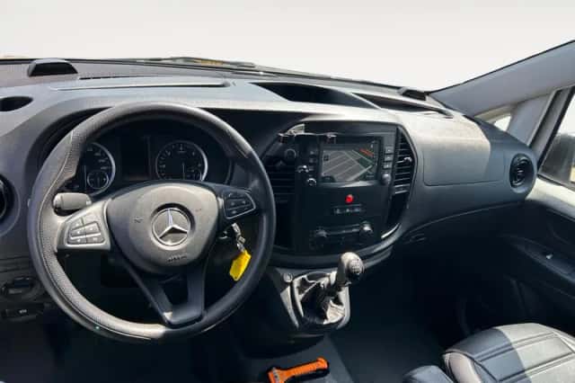 Mercedes-Benz Vito (2021) thumbnail 23