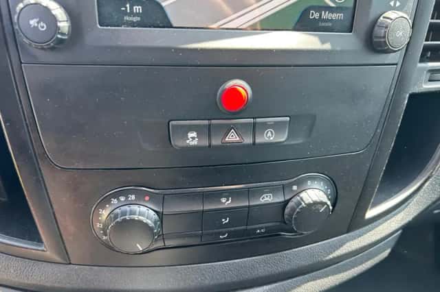Mercedes-Benz Vito (2021) thumbnail 29
