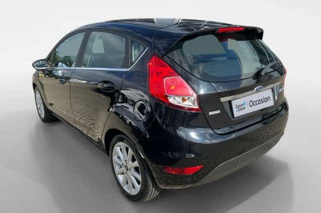 Ford Fiesta (2015) thumbnail 3