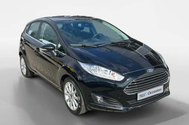 Ford Fiesta (2015) thumbnail 5