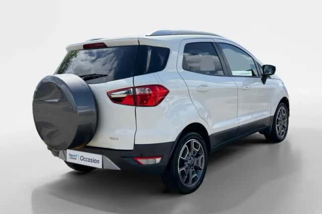 Ford EcoSport (2017) thumbnail 3