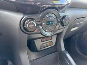 Ford EcoSport (2017) thumbnail 25