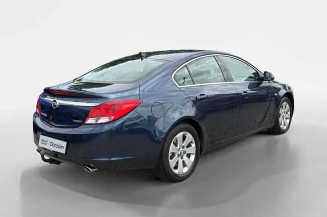 Opel Insignia (2011) thumbnail 2