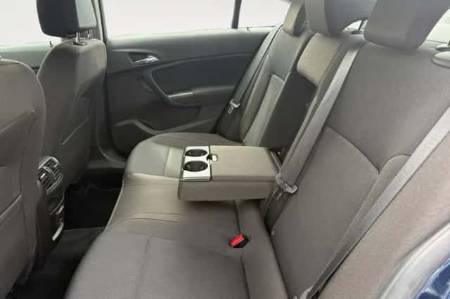 Opel Insignia (2011) thumbnail 11
