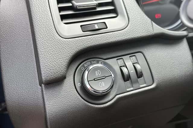 Opel Insignia (2011) thumbnail 13