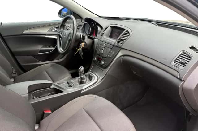 Opel Insignia (2011) thumbnail 18