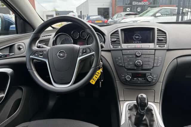 Opel Insignia (2011) thumbnail 20