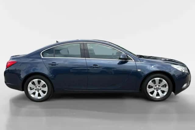 Opel Insignia (2011) thumbnail 8