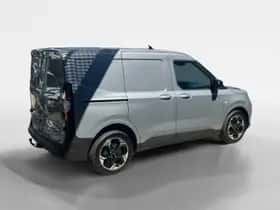 Ford E-Transit Courier (2026) thumbnail 2