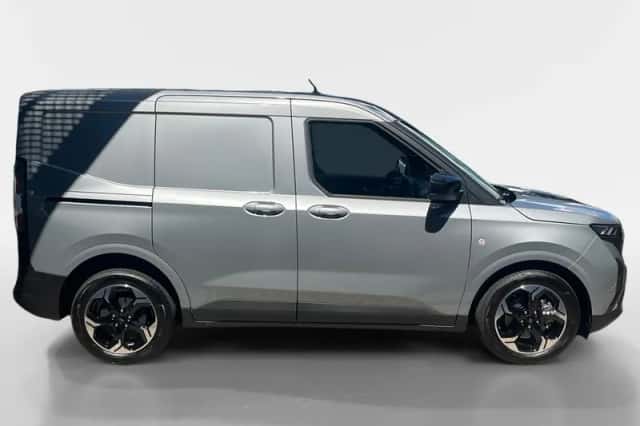 Ford E-Transit Courier (2026) thumbnail 4